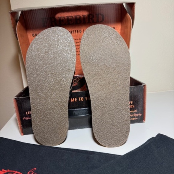 Freebird Fleetwood Sandals - Picture 5 of 7